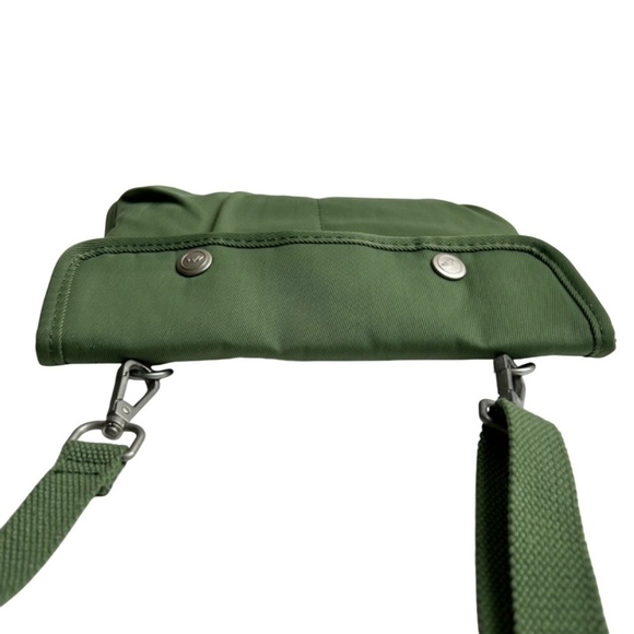 Doughnut Small Canvas Crossbody Bag NWOT - Picture 9 of 10